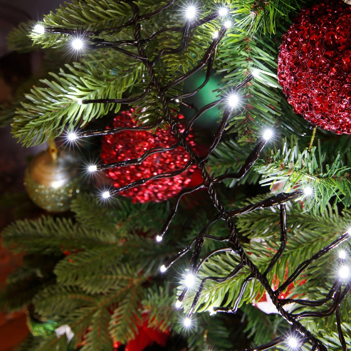 Lumineo LED Cluster Lights 1128L Cool White Millbrook Garden Centre